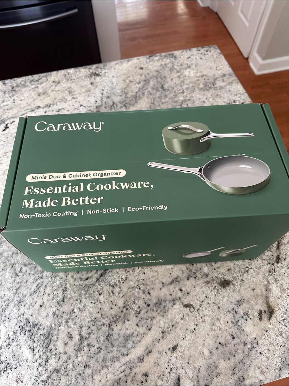 Caraway Mini Cookware Duo in Green — Non-Stick Saucepan and Skillet